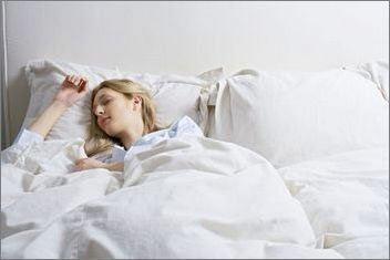 如何60秒快速入睡 8种快速入睡的方法