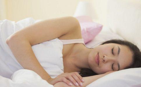 怎么才能10秒快速入睡 自我催眠术的方法